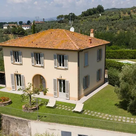Borgo Degli Ulivi By Vacavilla Villa