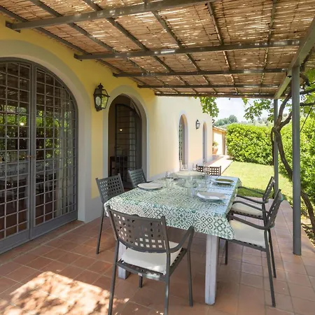 Villa Borgo Degli Ulivi By Vacavilla *